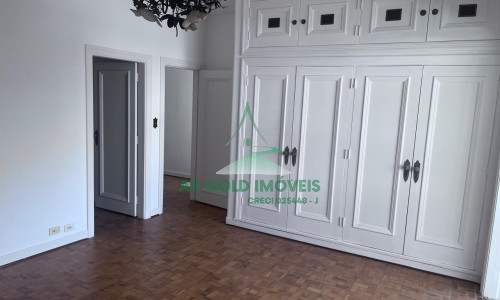 Casa para locação na Vila Madalena | 400m² | 3 dorms (2 suítes) | 7 vagas | Escritório