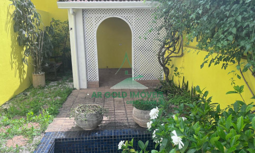 Casa para locação na Vila Madalena | 400m² | 3 dorms (2 suítes) | 7 vagas | Escritório