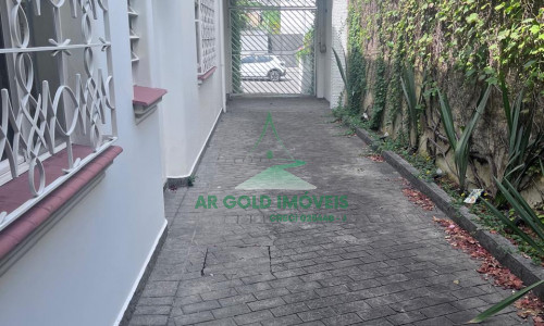 Casa para locação na Vila Madalena | 400m² | 3 dorms (2 suítes) | 7 vagas | Escritório