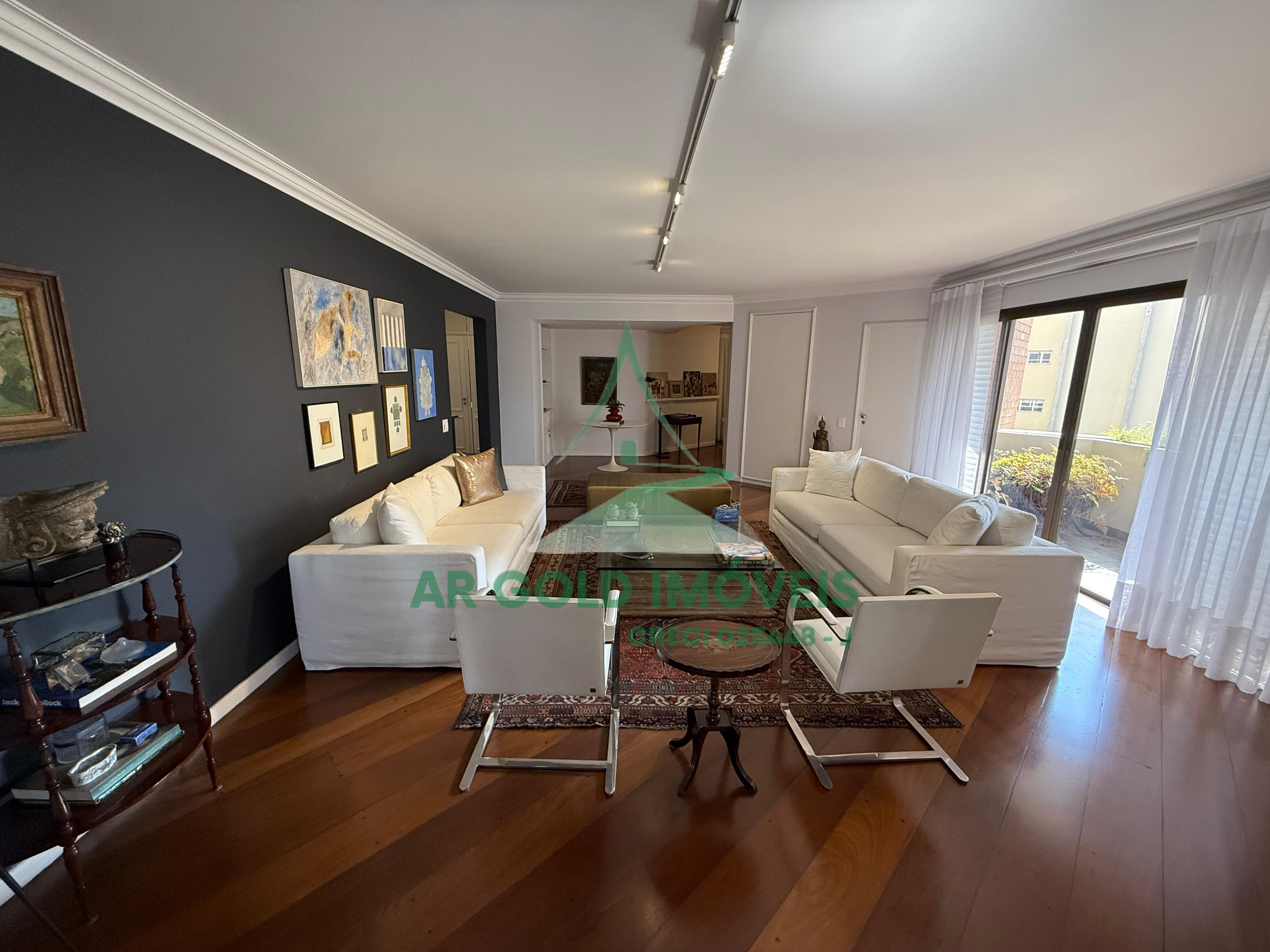 Apartamento para locação no Edifício Villa D’Este | 224m² | 2 suítes | 3 vagas | Mobiliado