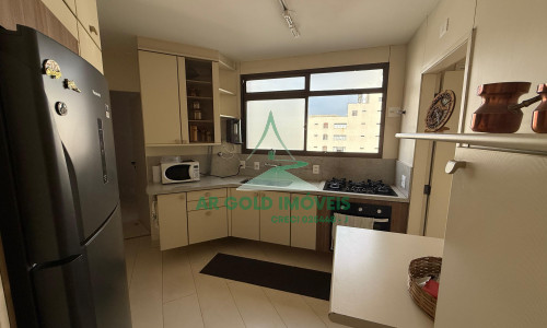 Apartamento para locação no Edifício Villa D’Este | 224m² | 2 suítes | 3 vagas | Mobiliado