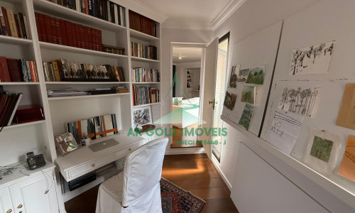 Apartamento para locação no Edifício Villa D’Este | 224m² | 2 suítes | 3 vagas | Mobiliado