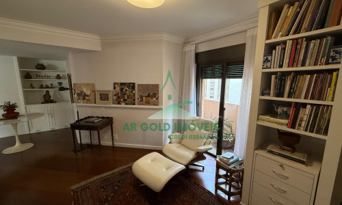 Apartamento para locação no Edifício Villa D’Este | 224m² | 2 suítes | 3 vagas | Mobiliado