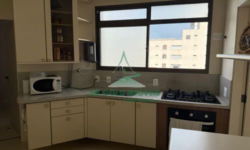 Apartamento para locação no Edifício Villa D’Este | 224m² | 2 suítes | 3 vagas | Mobiliado