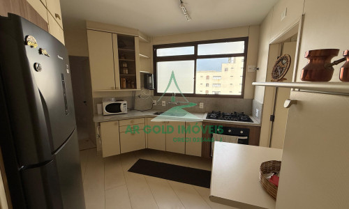 Apartamento para locação no Edifício Villa D’Este | 224m² | 2 suítes | 3 vagas | Mobiliado