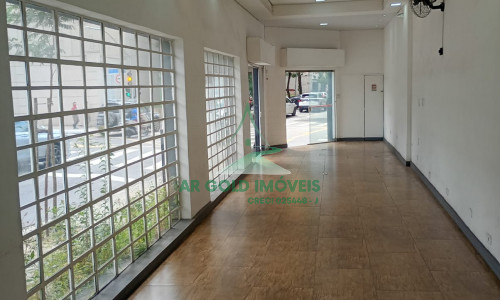 Loja comercial para locação na Lapa | 100m² | Esquina | 2 vitrines | Alto fluxo
