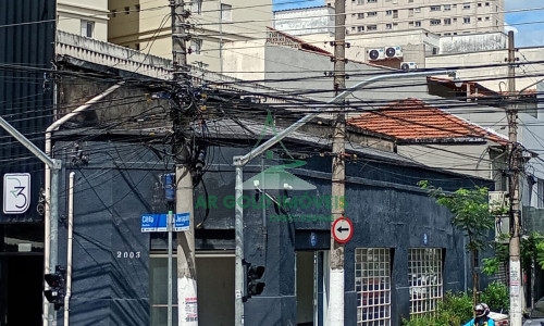 Loja comercial para locação na Lapa | 100m² | Esquina | 2 vitrines | Alto fluxo