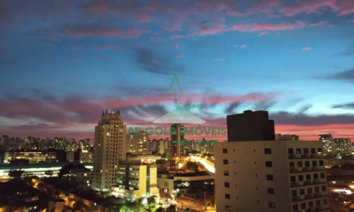 Apartamento mobiliado à venda na Barra Funda | 45m² | 1 dorm | 1 vaga | Varanda