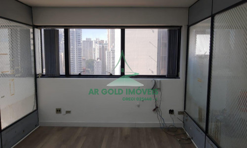Sala comercial à venda e locação em Perdizes | 47m² | 2 banheiros | 1 vaga