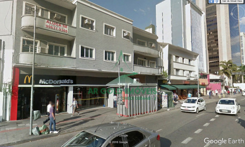 Conjunto comercial na Faria Lima | 134m² | reformado | 5 salas | terraço