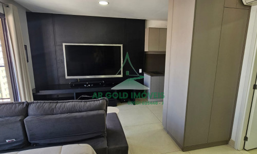 Apartamento mobiliado no Itaim Bibi | 40m² | varanda | andar alto | 1 vaga