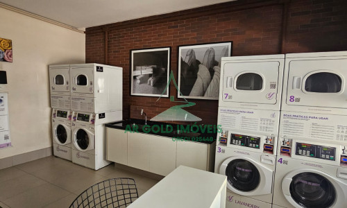 Apartamento mobiliado no Itaim Bibi | 40m² | varanda | andar alto | 1 vaga