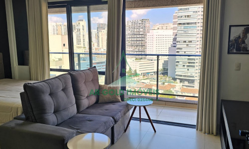 Apartamento mobiliado no Itaim Bibi | 40m² | varanda | andar alto | 1 vaga