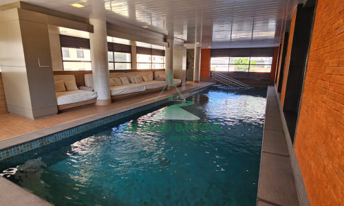 Apartamento mobiliado no Itaim Bibi | 40m² | varanda | andar alto | 1 vaga