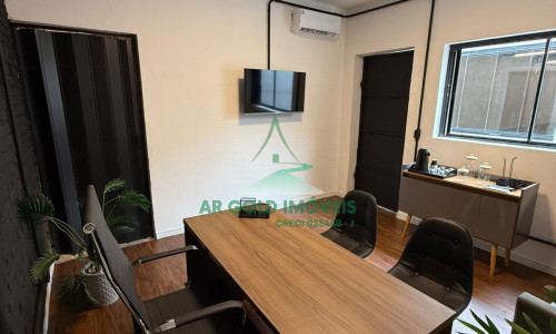 Galpão comercial na Vila Leopoldina | 182m² | moderno | até 10 veículos