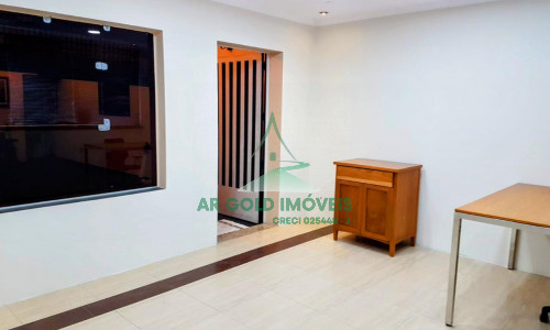 Sobrado Tríplex na Lapa | 3 Suítes | 6 Vagas | Lareira e Escritório | 215m²