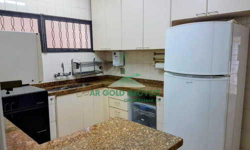 Sobrado Tríplex na Lapa | 3 Suítes | 6 Vagas | Lareira e Escritório | 215m²