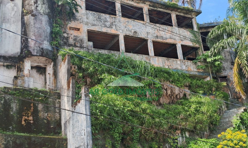 Prédio residencial 3 pavimentos com 1.200m² | Ilha Porchat | vista e potencial