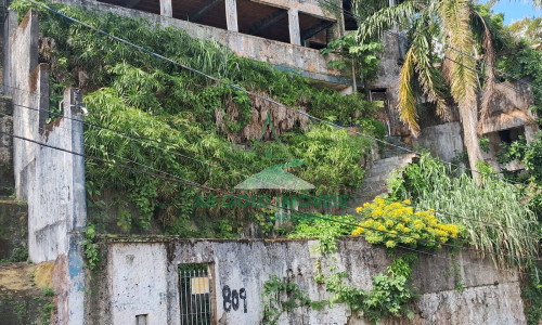 Prédio residencial 3 pavimentos com 1.200m² | Ilha Porchat | vista e potencial