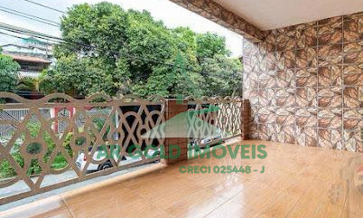 Casa à venda no Jaraguá | 128m² | 4 dormitórios | 2 vagas | Quintal com churrasqueira