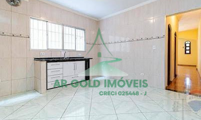 Casa à venda no Jaraguá | 128m² | 4 dormitórios | 2 vagas | Quintal com churrasqueira