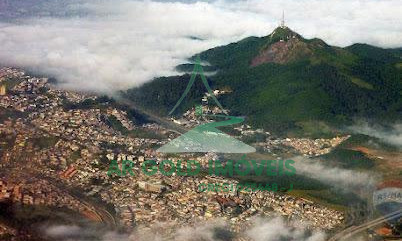 Casa à venda no Jaraguá | 128m² | 4 dormitórios | 2 vagas | Quintal com churrasqueira