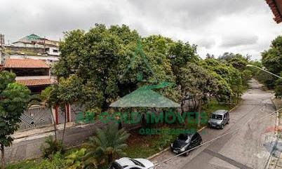 Casa à venda no Jaraguá | 128m² | 4 dormitórios | 2 vagas | Quintal com churrasqueira