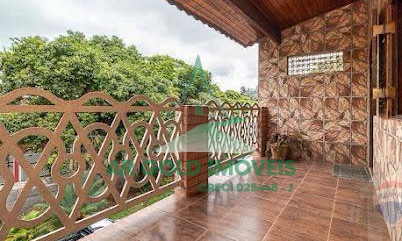 Casa à venda no Jaraguá | 128m² | 4 dormitórios | 2 vagas | Quintal com churrasqueira