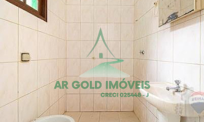 Casa à venda no Jaraguá | 128m² | 4 dormitórios | 2 vagas | Quintal com churrasqueira