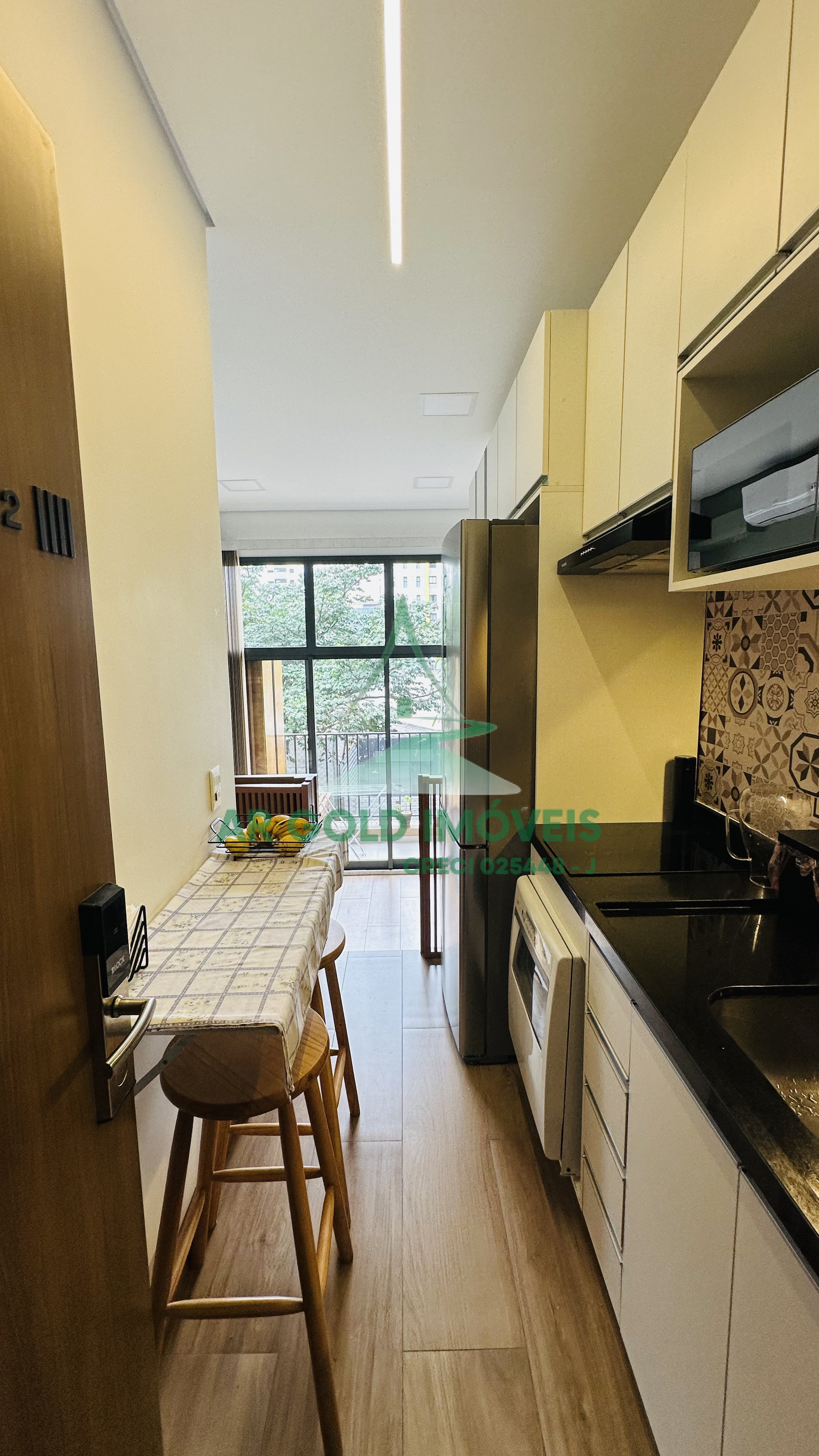 Studio à venda no Aimberê by You,inc | 23m² | pé-direito alto | moderno