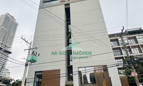 Studio à venda no Aimberê by You,inc | 23m² | pé-direito alto | moderno