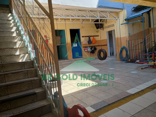 Casa à venda na Cidade Antônio E. Carvalho | 330m² | 5+ dormitórios | 2 vagas | Oportunidade