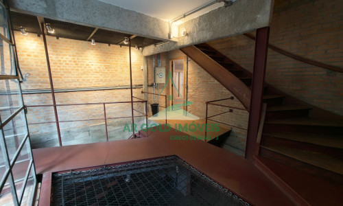 Casa para locação em Perdizes | 230m² | 2 suítes | 1 vaga | 3 pavimentos