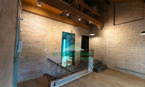 Casa para locação em Perdizes | 230m² | 2 suítes | 1 vaga | 3 pavimentos