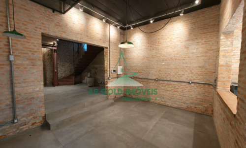 Casa para locação em Perdizes | 230m² | 2 suítes | 1 vaga | 3 pavimentos