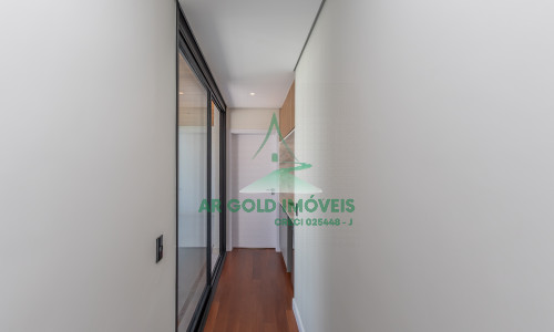 Casa à Venda no Residencial Alphaville 10 | 516m² | 4 Suítes | Retrofit Completo | 12 Vagas