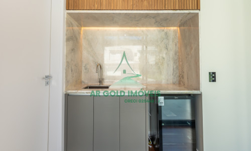 Casa à Venda no Residencial Alphaville 10 | 516m² | 4 Suítes | Retrofit Completo | 12 Vagas