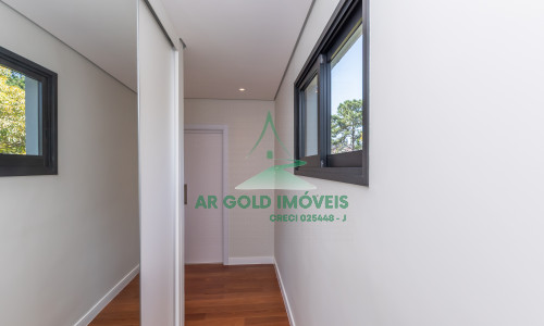Casa à Venda no Residencial Alphaville 10 | 516m² | 4 Suítes | Retrofit Completo | 12 Vagas