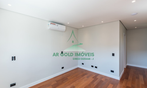 Casa à Venda no Residencial Alphaville 10 | 516m² | 4 Suítes | Retrofit Completo | 12 Vagas