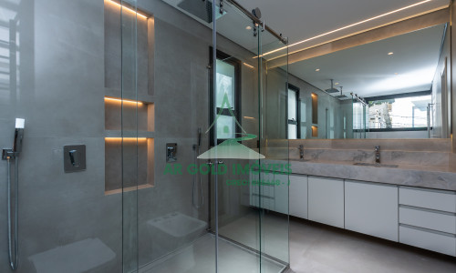 Casa à Venda no Residencial Alphaville 10 | 516m² | 4 Suítes | Retrofit Completo | 12 Vagas