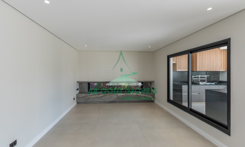 Casa à Venda no Residencial Alphaville 10 | 516m² | 4 Suítes | Retrofit Completo | 12 Vagas