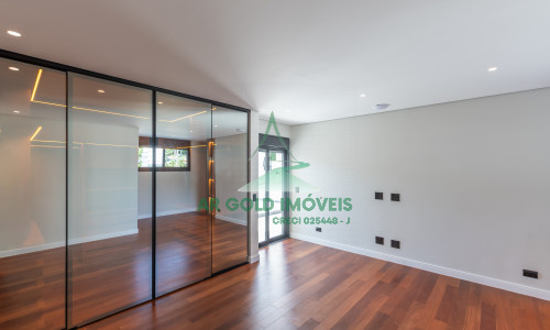 Casa à Venda no Residencial Alphaville 10 | 516m² | 4 Suítes | Retrofit Completo | 12 Vagas