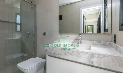 Casa à Venda no Residencial Alphaville 10 | 516m² | 4 Suítes | Retrofit Completo | 12 Vagas