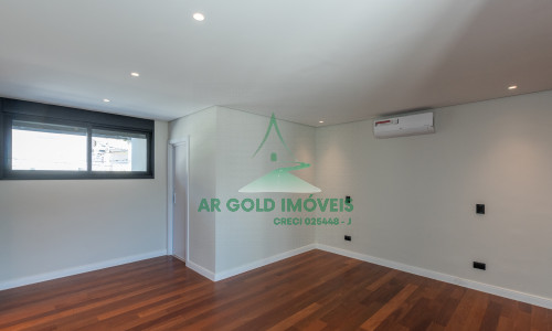 Casa à Venda no Residencial Alphaville 10 | 516m² | 4 Suítes | Retrofit Completo | 12 Vagas