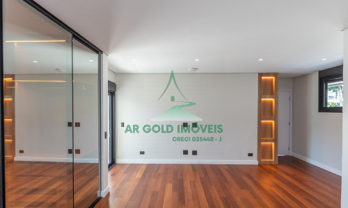 Casa à Venda no Residencial Alphaville 10 | 516m² | 4 Suítes | Retrofit Completo | 12 Vagas
