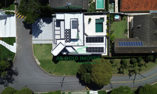 Casa à Venda no Residencial Alphaville 10 | 516m² | 4 Suítes | Retrofit Completo | 12 Vagas