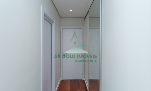 Casa à Venda no Residencial Alphaville 10 | 516m² | 4 Suítes | Retrofit Completo | 12 Vagas