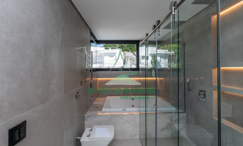 Casa à Venda no Residencial Alphaville 10 | 516m² | 4 Suítes | Retrofit Completo | 12 Vagas