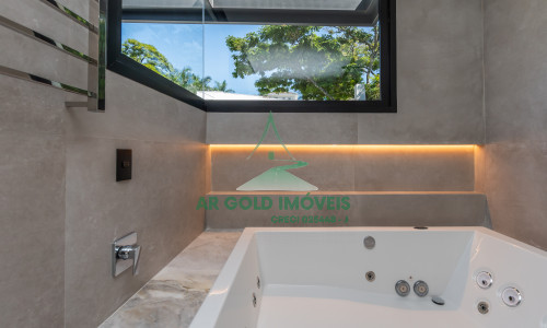 Casa à Venda no Residencial Alphaville 10 | 516m² | 4 Suítes | Retrofit Completo | 12 Vagas