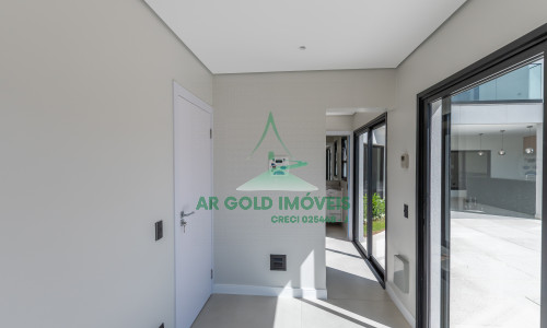 Casa à Venda no Residencial Alphaville 10 | 516m² | 4 Suítes | Retrofit Completo | 12 Vagas